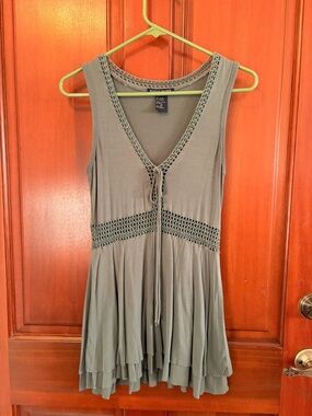 Boston Proper Olive Green Crochet-Trim Sleeveless Tunic Tank